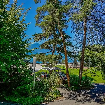 Garden Of Eden 1-bedroom - Lakefront *