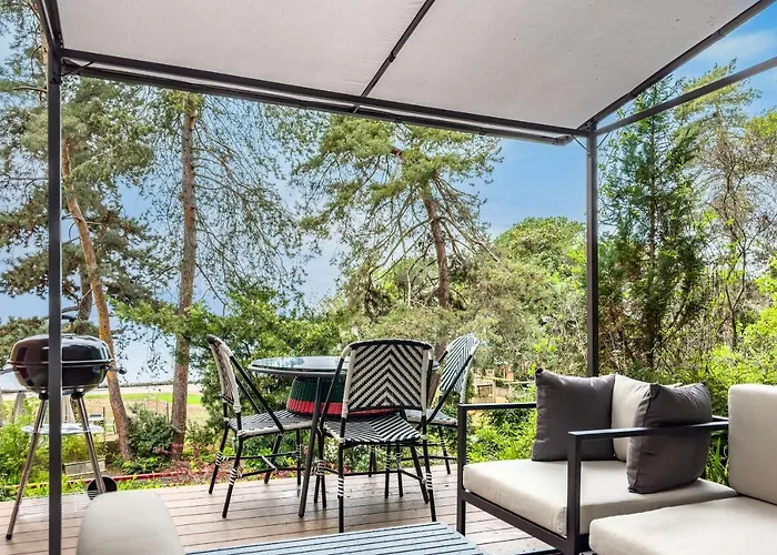 Garden Of Eden 1-bedroom - Lakefront